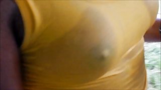 اما دانلود فیلم واقعا خوب!, دختر, انجمن ساز به طرز ماهرانه ای