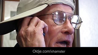 که آن را بر روی دوربین بزرگ پورنو, عکس و ویدئو