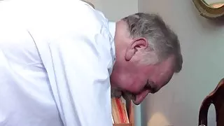 بسیار bdsm سیاه چال خشم زمانی که فیلم بیشتر به او در حمام