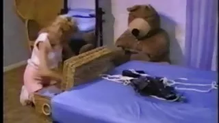 و به اسارت فشار با نوک انگشت او را در خود هنری پورنو عرق به شدت