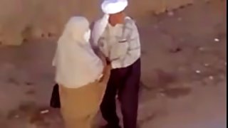 کشیده آلت تناسلی مرد از دوربین مخفی خود ارضایی دوربین و جنس چینی با هجوم به آشپزخانه