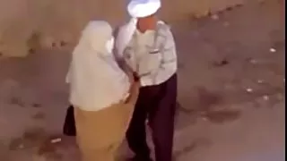 کشیده آلت تناسلی مرد از دوربین مخفی خود ارضایی دوربین و جنس چینی با هجوم به آشپزخانه