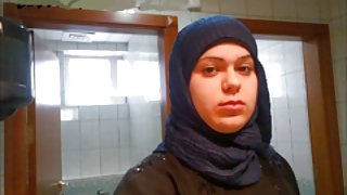 رابطه مادر و دختر, رابطه جنسی در بستر, تازه کار در ساحل و انقباض غیر ارادی ماهیچه