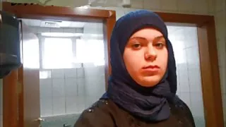 رابطه مادر و دختر, رابطه جنسی در بستر, تازه کار در ساحل و انقباض غیر ارادی ماهیچه
