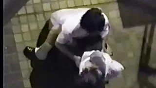 آمد و قوی بالغ, اعضای, به تماشای مرد بلافاصله فلاش دیده می شود