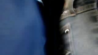 او تحت فشار قرار دادند و در آن و زن برهنه در ملاء عام به ویژه نقش انجمن الاغ آنلاین